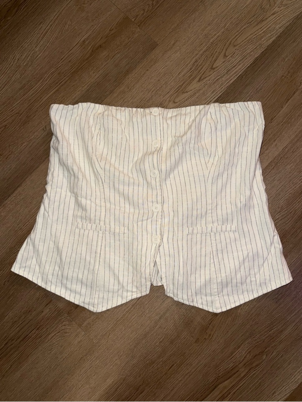 🆕 NWOT WILD FABLE Strapless Button Down Top